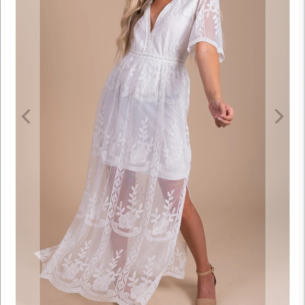 Bella Ella Light My Fire Maxi Dress in White (M)